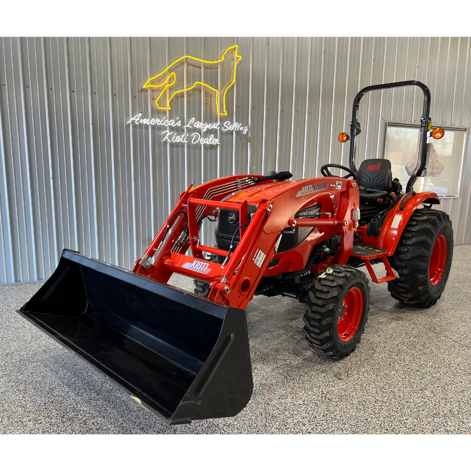 KIOTI CK2620 with Factory Loader