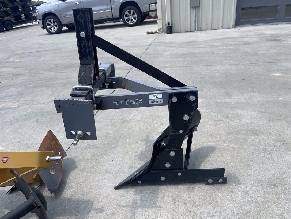 IRONCRAFT 6112 SINGLE BOTTOM PLOW - $600