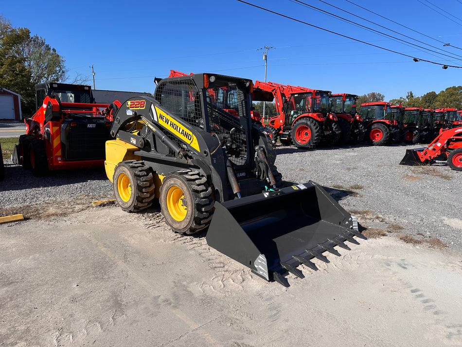 USED 2015 NEW HOLLAND L228-T3771NA